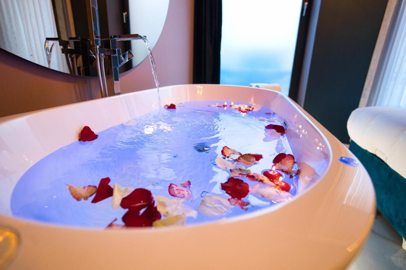 Life Voyage Residence & Spa - Strasbourg'S City Center Luxury Experience Esterno foto