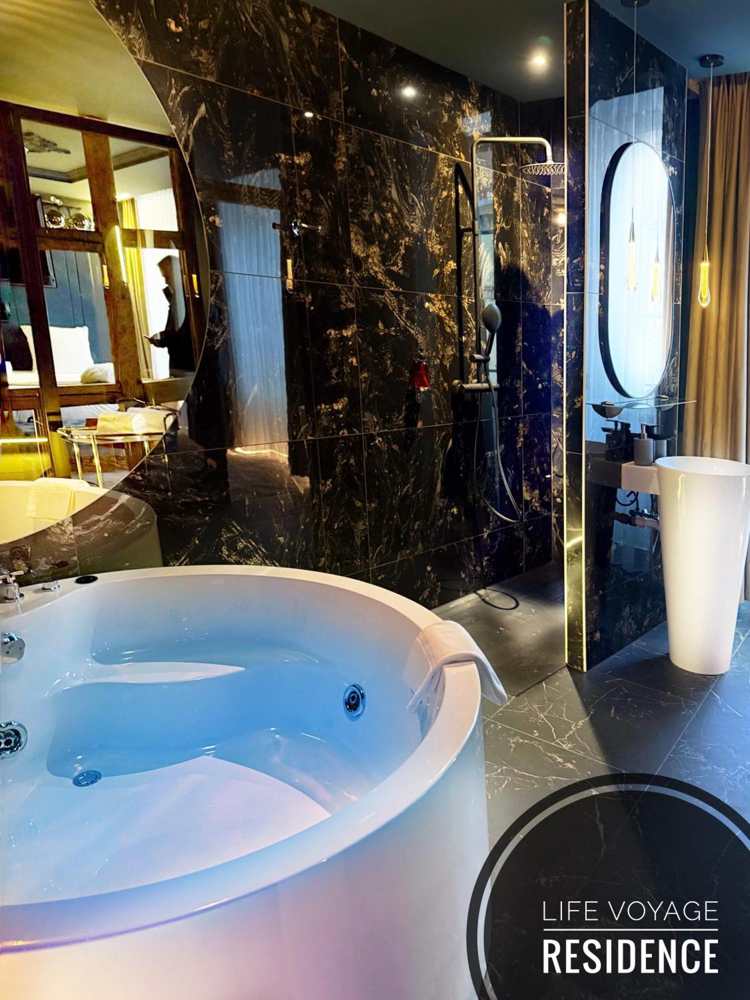 Life Voyage Residence & Spa - Strasbourg'S City Center Luxury Experience Esterno foto